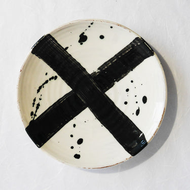 Katherine Smyth Dinner Plate | Black & White